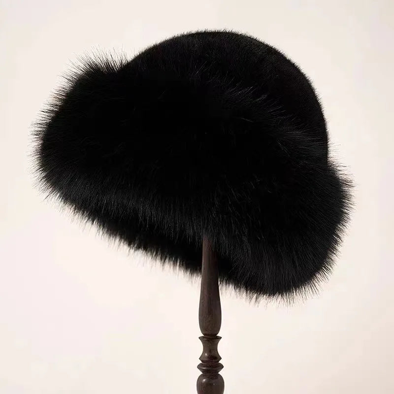 Furla – Stilvolle Damen Winter-Pelzmütze für warme