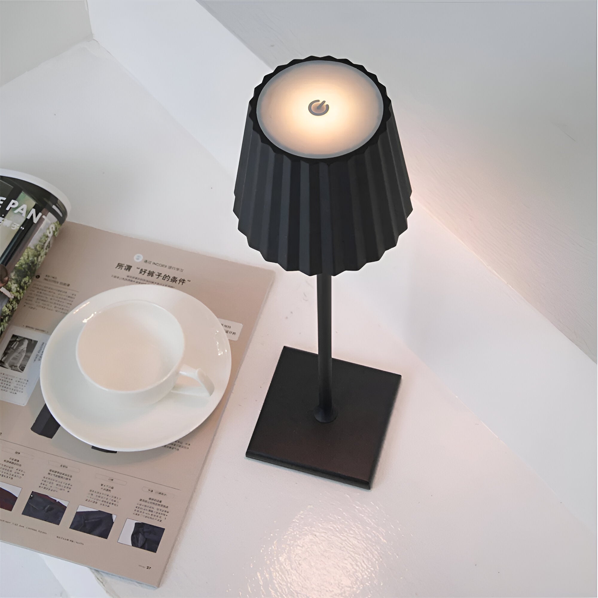 Kabellampe | Lampe für das Wohnzimmer | Moderne Tischleuchte mit Akku | VelaLume